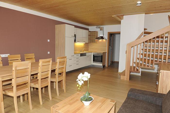 Premium Appartements Di Bora Санкт Михаел им Лунгау Екстериор снимка